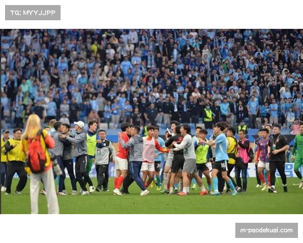 意大利副总理萨尔维尼呼吁足协选举新面孔，针对AC米兰失利发表见解